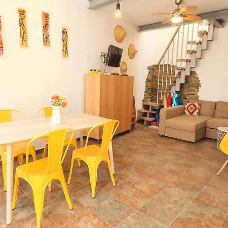 Lovelystay - Yellow Submarine House Lagos Exterior foto