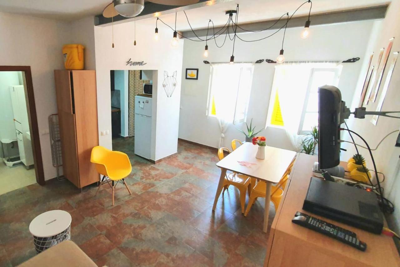 Lovelystay - Yellow Submarine House Lagos Exterior foto